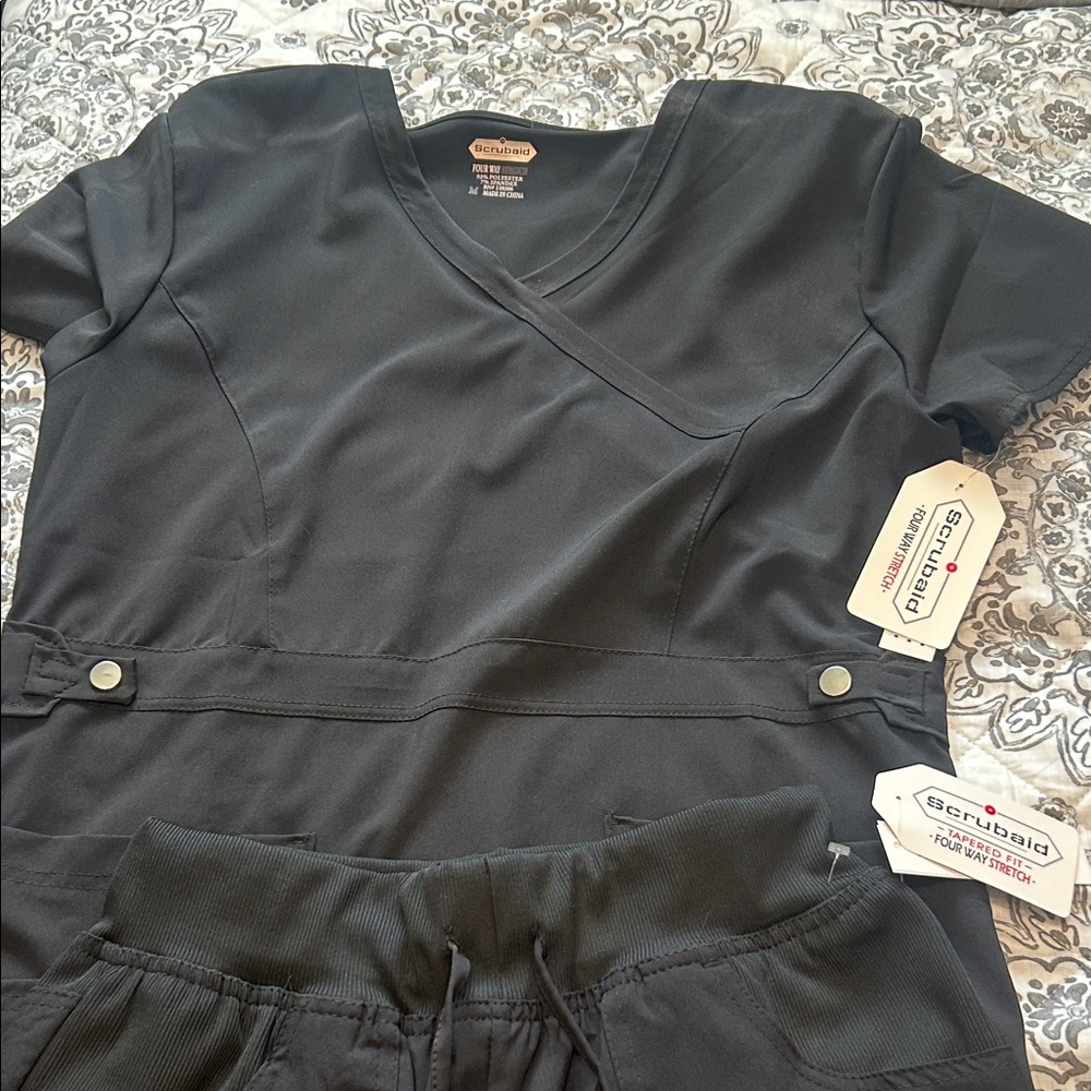 Scrubaid Black V-Neck Scrub Set